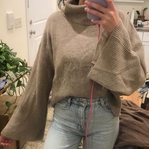 wide sleeve sweater